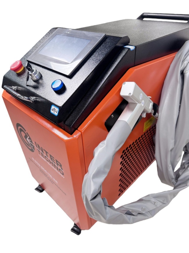 Аппарат лазерной сварки,чистки,резки и зачистки шва (4в1) мощностью 2000 Вт фото 1